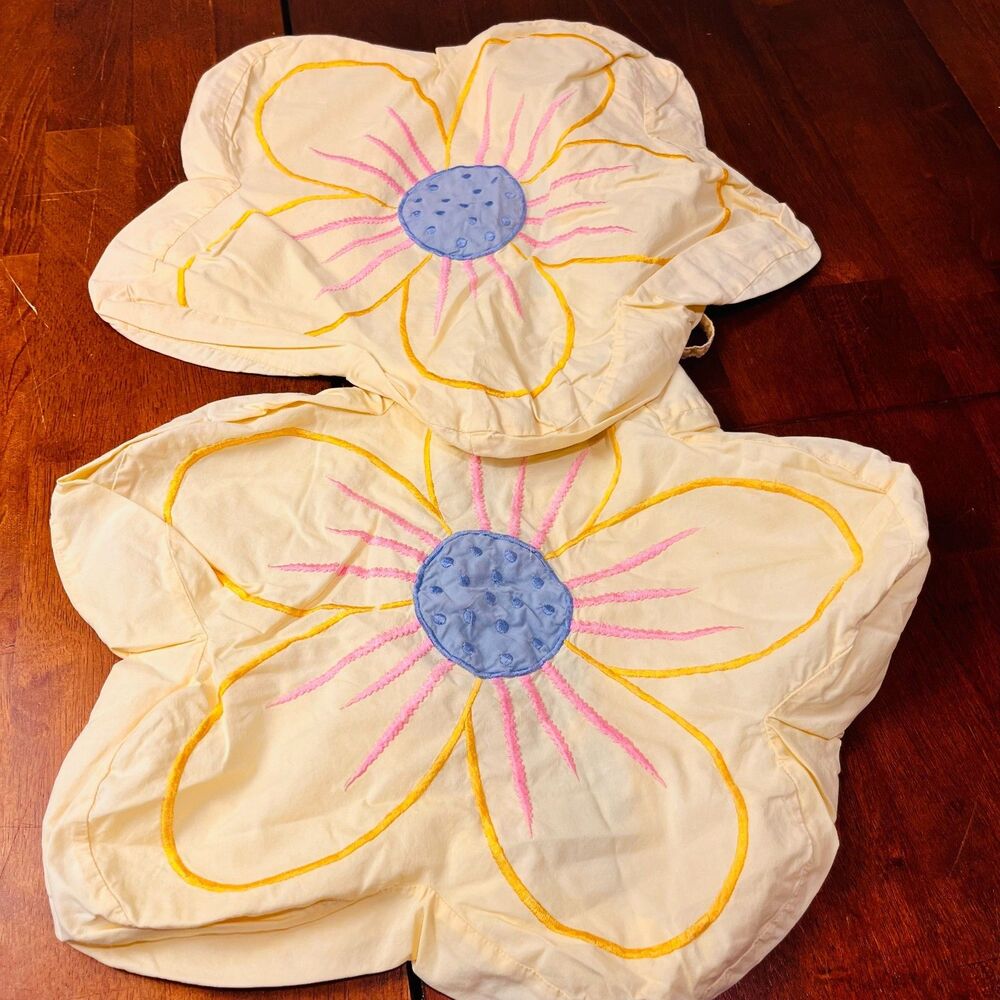 The Company Store Flower Shaped Pillow Cover Shams Set of 2 14" RN49913 India